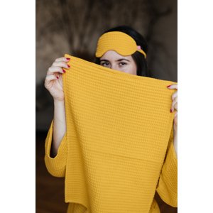 Dárková sada (wafflový župan, maska na oči, ručník na obličej) žlutý Velikost: XS/S